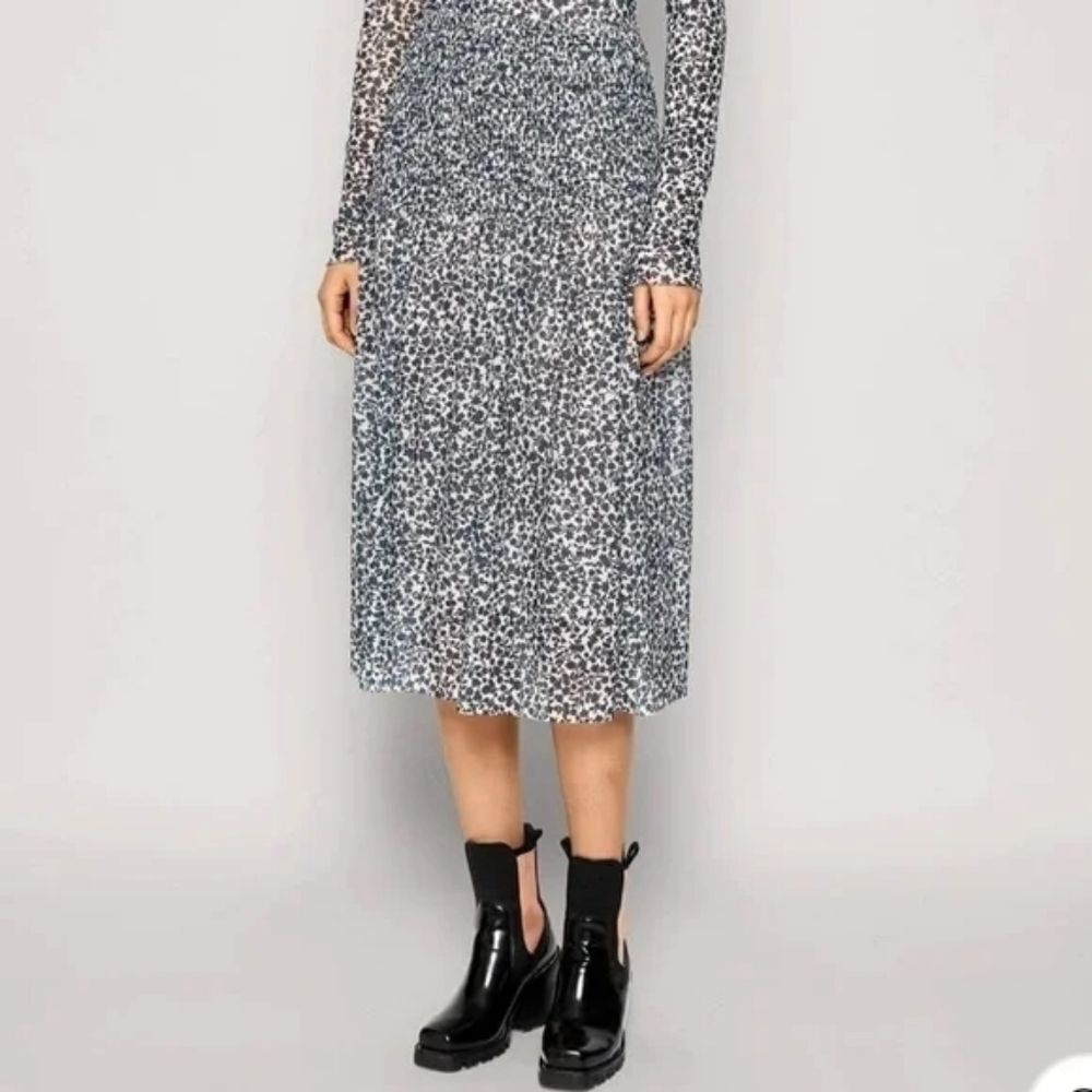 Baun Und Pferdgarten Jeera Ink Petite Fleur Smocked Dress or Skirt Medium